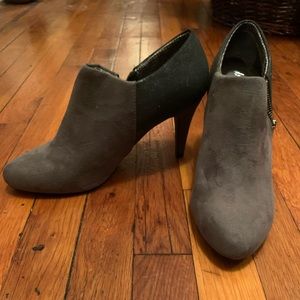 Two toned - grey and silver - ankle booties - 10